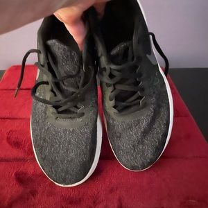 Men’s Nike sneakers